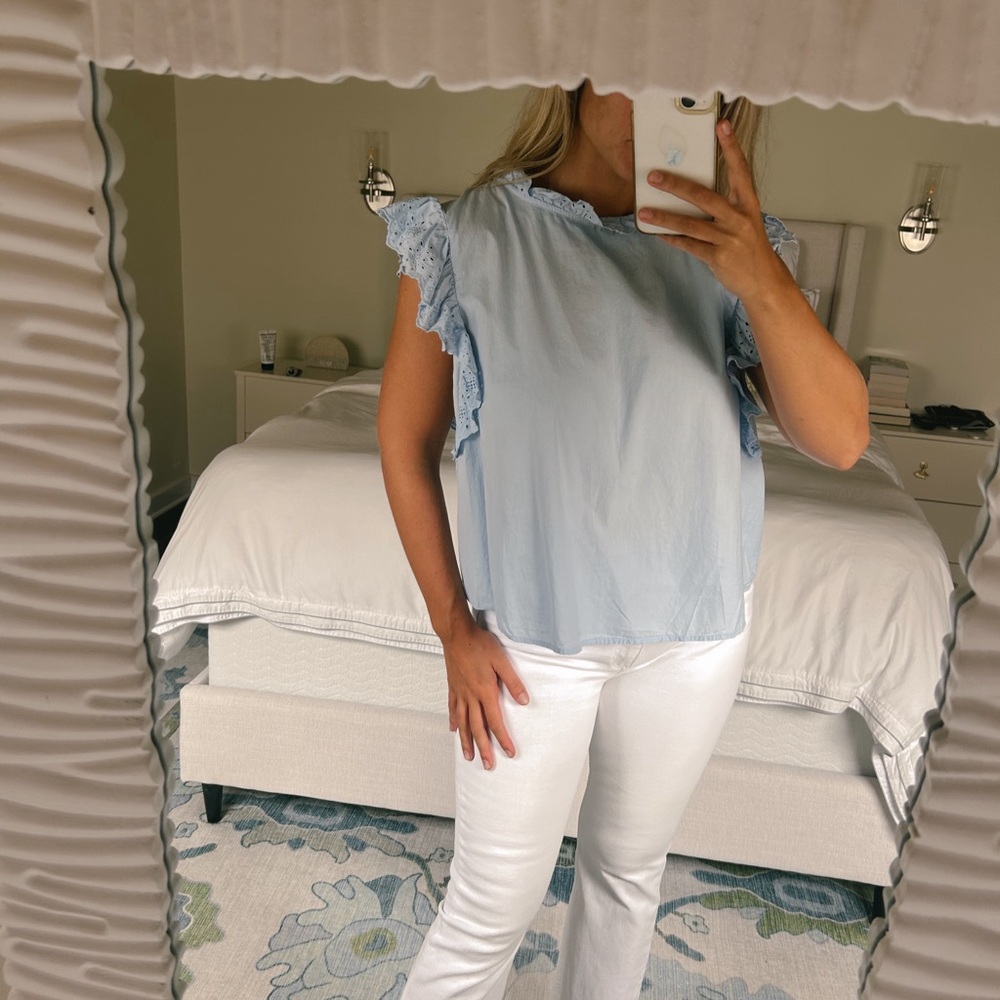 BRODERIE ANGLAISE-DETAIL BLOUSE